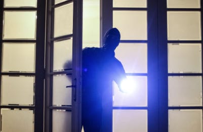 Tips for keeping house safe while on holiday